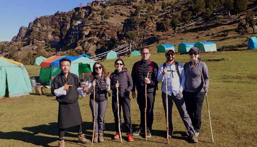 Bumdra trek is for 2 days.